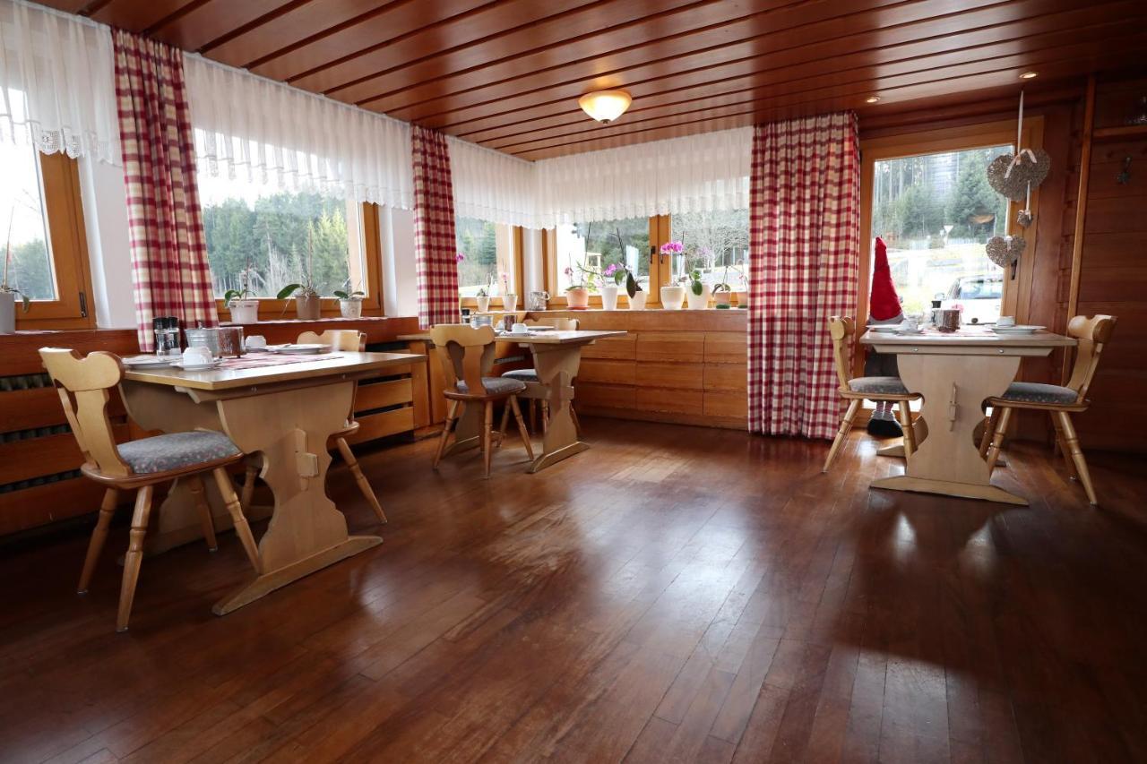 Hoehenpension Glashuette Bed&Breakfast Fruehstueckspension Hotel Garni Бонндорф-ім-Шварцвальд Екстер'єр фото