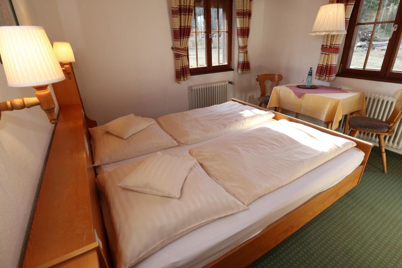 Hoehenpension Glashuette Bed&Breakfast Fruehstueckspension Hotel Garni Бонндорф-ім-Шварцвальд Екстер'єр фото